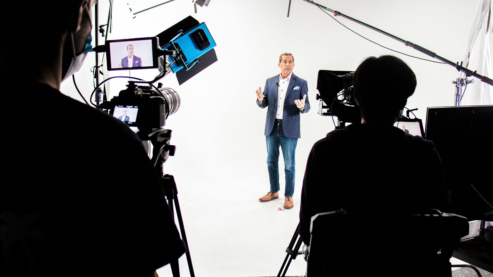 Bastidores: como nasce uma produção ao vivo